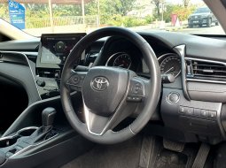 Toyota Camry 2.5 V 2021 putih km28rban sunroof pajak panjang tangan pertama cash kredit bisa dbantu 16
