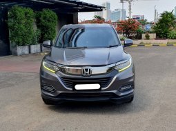 Honda HR-V E CVT 2019 abu km37ribuan tangan pertama dari baru cash kredit proses bisa dibantu