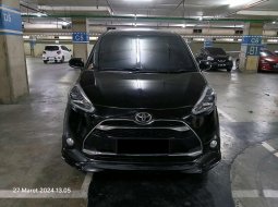  TDP (11JT) Toyota SIENTA Q 1.5 AT 2017 Hitam  1