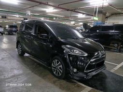  TDP (11JT) Toyota SIENTA Q 1.5 AT 2017 Hitam  3