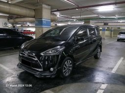  TDP (11JT) Toyota SIENTA Q 1.5 AT 2017 Hitam  4