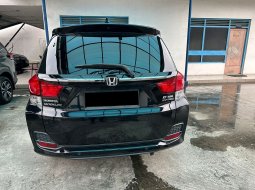  TDP (9JT) Honda MOBILIO E 1.5 AT 2017 Hitam  3