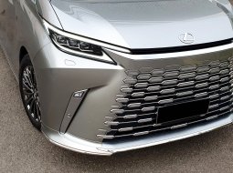 All New Lexus LM350 Hybrid 7seat At 2023 Sonic titanium 3