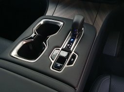All New Lexus LM350 Hybrid 7seat At 2023 Sonic titanium 12