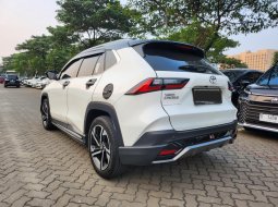 Toyota Yaris Cross 1.5 S GR Hybrid CVT TSS 2023 Putih Aero Package 24