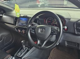 Honda City Hatchback RS A/T ( Matic ) 2022 Merah Km 14rban Mulus Siap Pakai Good Condition 7