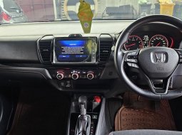 Honda City Hatchback RS A/T ( Matic ) 2022 Merah Km 14rban Mulus Siap Pakai Good Condition 13