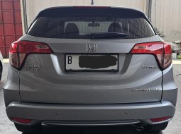 Honda HRV Prestige A/T ( Matic Sunroof ) 2017 Silver Mulus Siap Pakai 5