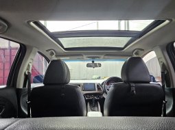Honda HRV Prestige A/T ( Matic Sunroof ) 2017 Silver Mulus Siap Pakai 13