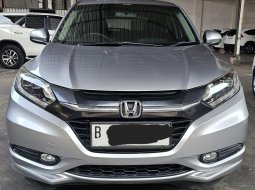 Honda HRV Prestige A/T ( Matic Sunroof ) 2017 Silver Mulus Siap Pakai