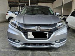 Honda HRV Prestige 1.8 AT ( Matic ) 2017 Abu² Muda Km 102rban Plat Jakarta timur 1