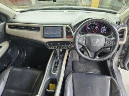 Honda HRV Prestige 1.8 AT ( Matic ) 2017 Abu² Muda Km 102rban Plat Jakarta timur 10