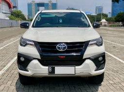 Toyota Fortuner 2.4 TRD AT 2019 Putih