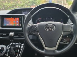 Toyota Voxy 2.0 A/T Atpm 2018 Hitam 16