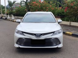 Toyota Camry 2.5 Hybrid Sunroof Facelift AT 2019 Putih