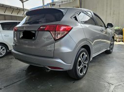Honda HRV Prestige 1.8 AT ( Matic ) 2017 Abu2 muda Km 102rban jakarta timur 5