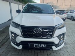 Toyota Fortuner New 2.8 GR Sport A/T DSL 2022 1