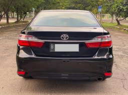 Toyota Camry V 2015 Hitam 5