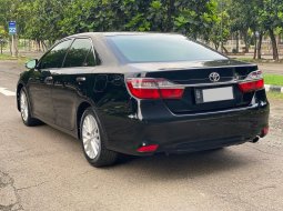 Toyota Camry V 2015 Hitam 6