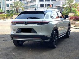 Honda HR-V 1.5L E CVT Special Edition 2022 se cvt sensing km 11 rban pajak panjang cash kredit bisa 5