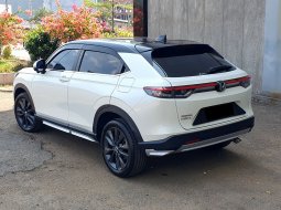 Honda HR-V 1.5L E CVT Special Edition 2022 se cvt sensing km 11 rban pajak panjang cash kredit bisa 6