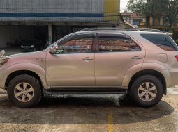 Fortuner G Luxury Matic 2006 - Mobil SUV Harga Terjangkau - B1268WB 6