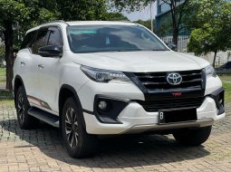 Toyota Fortuner 2.4 VRZ TRD AT 2019