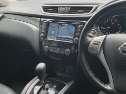 Nissan X-Trail 2.5 CVT 2017 Putih 9