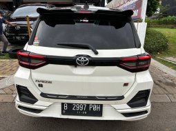 Toyota Raize 1.0T GR Sport CVT (Two Tone) Tahun 2021 Kondisi Mulus Terawat Istimewa 9