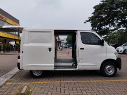 Daihatsu Gran Max Blind Van AC MT Manual 2022 Putih 9