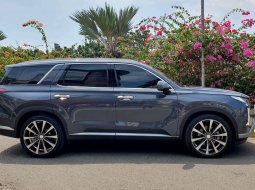 KM 6rb ! Hyundai Palisade Signature 2.2D At Facelift 2023 Abu-abu 5