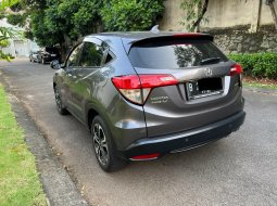 Honda HR-V 1.5L E CVT Special Edition 2019 Abu Istimewa 4