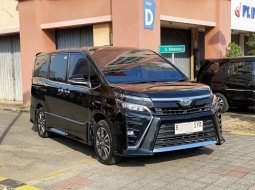 Toyota Voxy 2.0 A/T 2018 dp 7jt siap Tt om