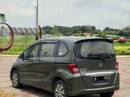 Honda Freed SD 2013 3