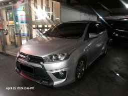  TDP (12JT) Toyota YARIS S TRD 1.5 AT 2015 Silver  3