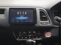 Honda HR-V E Special Edition 2019 dark olive km 22 rban tangan pertama dari baru cash kredit bisa 16