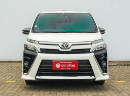 Jual mobil Toyota Voxy Matic 2020 - B1012WZJ 1