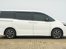 Jual mobil Toyota Voxy Matic 2020 - B1012WZJ 3