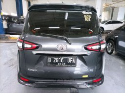 Toyota Sienta Q AT 2017 8