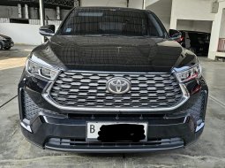 Toyota Innova Zenix V 2.0 Bensin AT ( Matic ) 2023 Hitam Km 9rban An PT Good Condition Siap Pakai