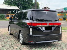 Nissan Elgrand Highway Star 2011 6