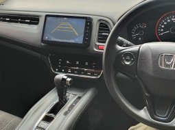 Honda HR-V 1.5L E CVT 2018 abu metalik silver km48rban pajak panjang tangan pertama dari baru 9