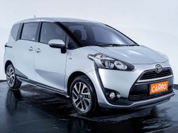 JUAL Toyota Sienta V CVT 2017 Silver
