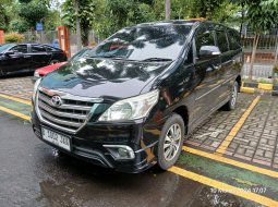Jual Toyota Kijang Innova V Luxury A/T Gasoline 2015 Hitam 3