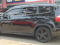 Chevrolet Orlando LT 2016 Hitam KM 96rb Mulus Terawat Siap Pake 3