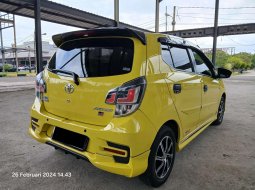  TDP (10JT) Toyota AGYA GR SPORT 1.2 MT 2022 Kuning  2