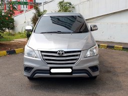 Toyota Kijang Innova E 2015 silver km85rban matic cash kredit proses bisa dibantu