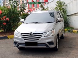 Toyota Kijang Innova E 2015 silver km85rban matic cash kredit proses bisa dibantu 2