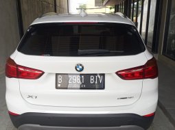 BMW X1 sDrive18i xLine 6