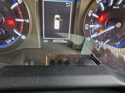 Toyota Innova V 2.0 Bensin AT ( Matic ) 2018 Hitam Km low 40rban  bekasi 7